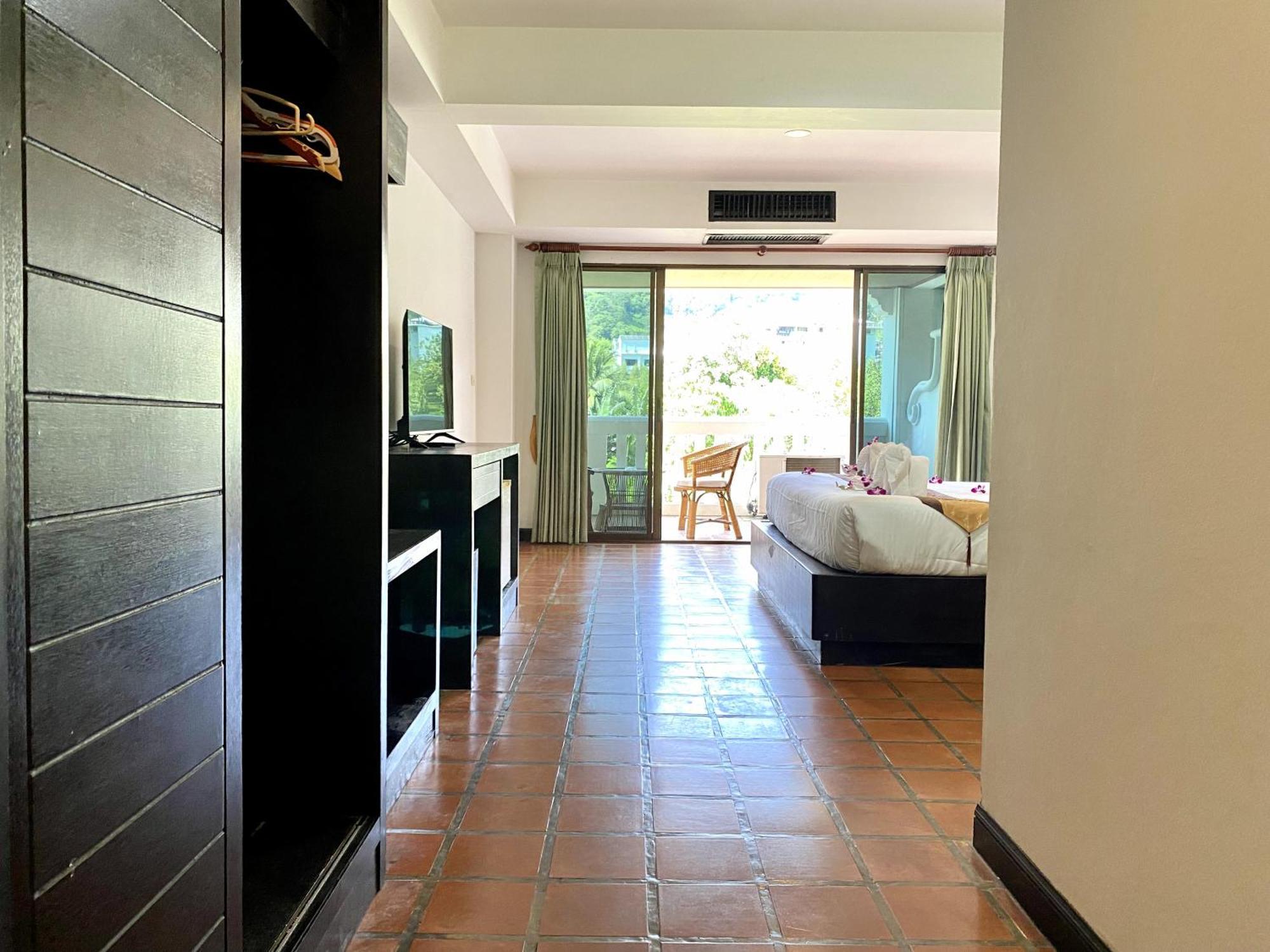 H.R.K.Resort Patong Екстериор снимка