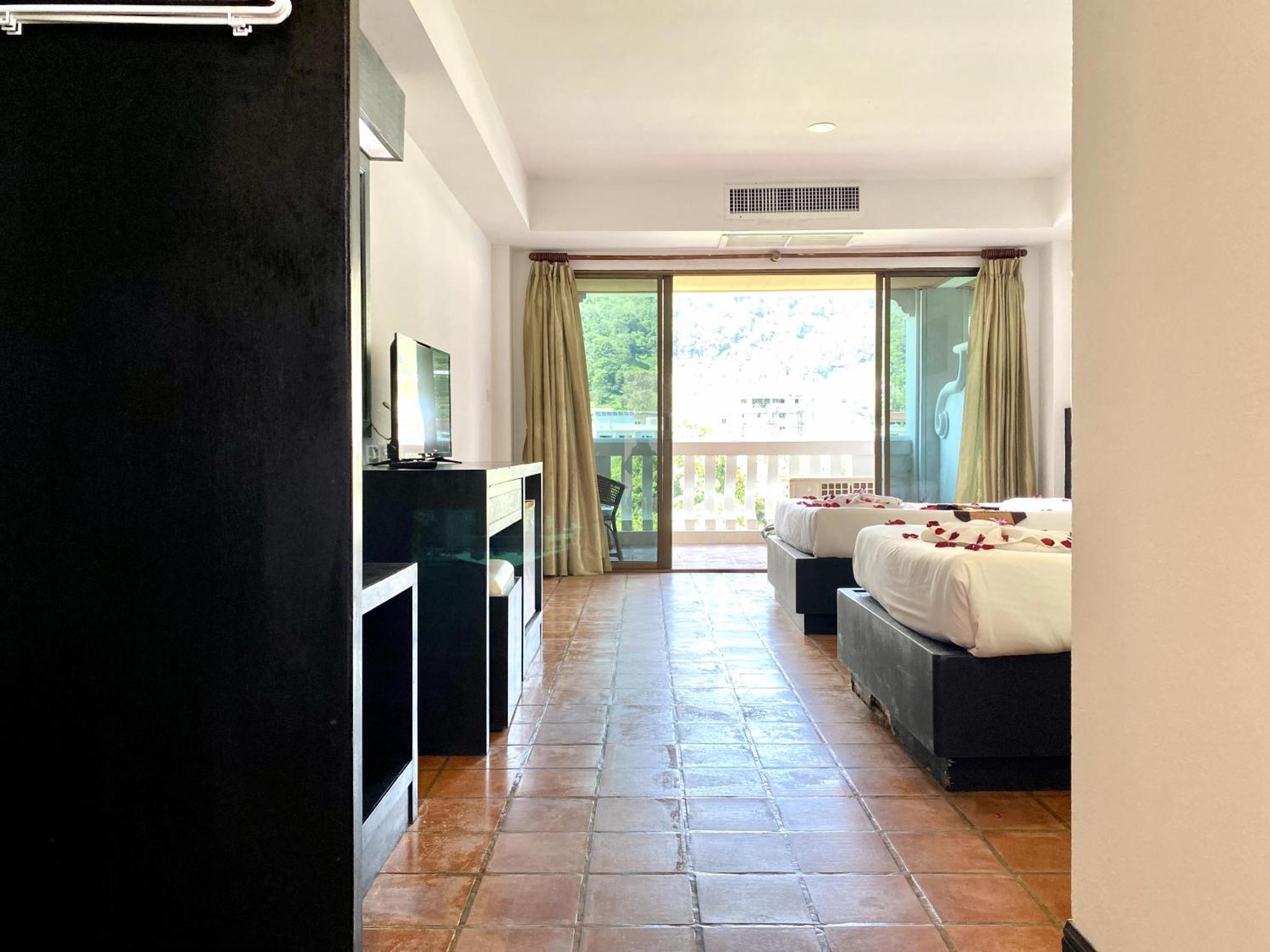 H.R.K.Resort Patong Екстериор снимка