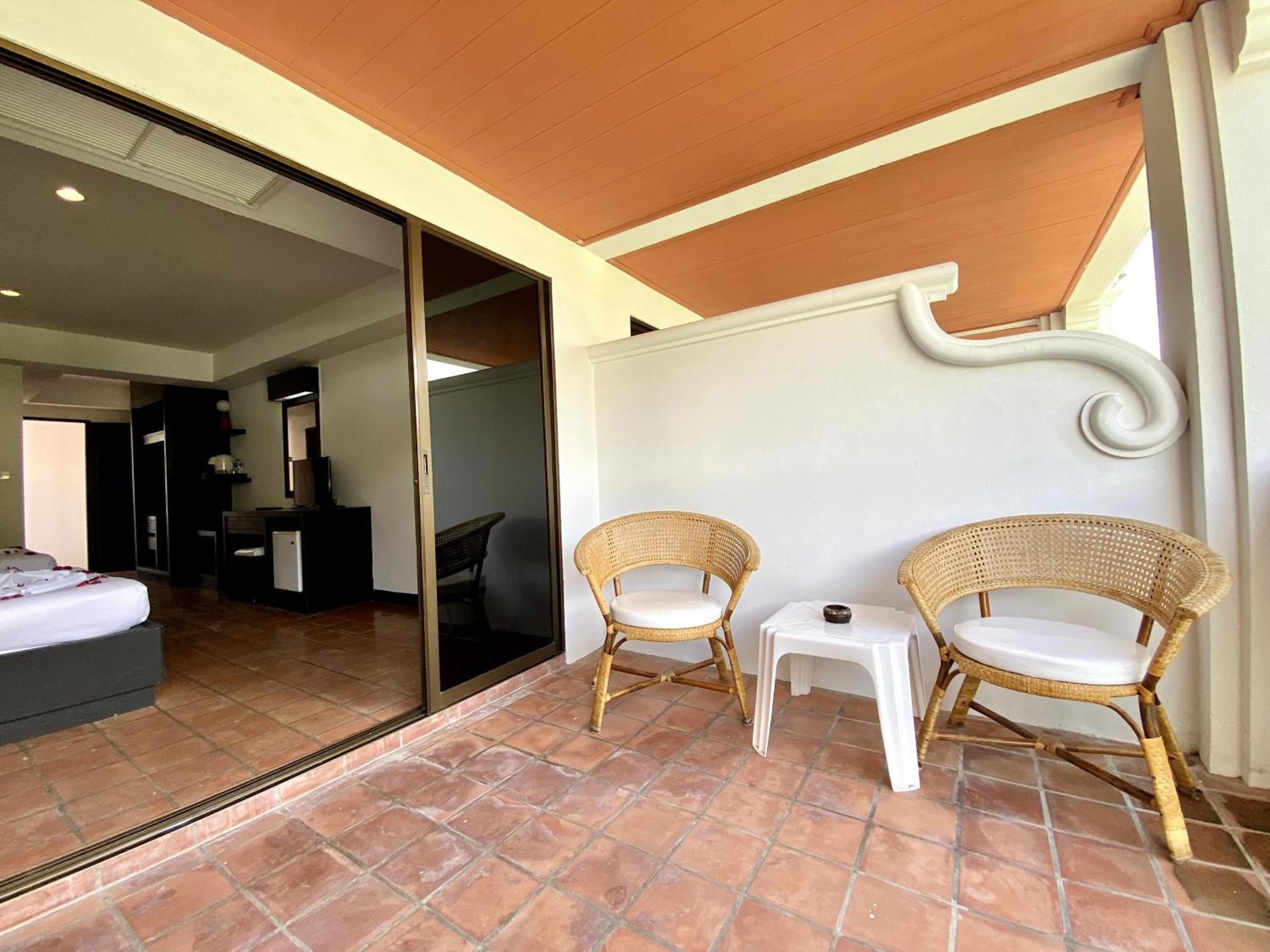 H.R.K.Resort Patong Екстериор снимка