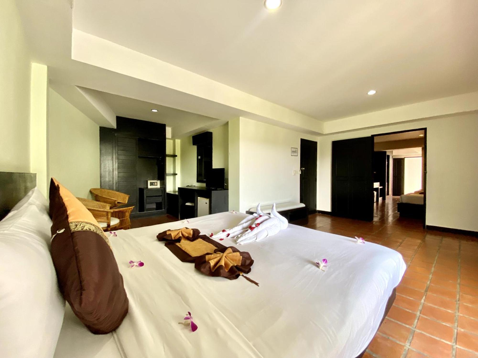 H.R.K.Resort Patong Екстериор снимка