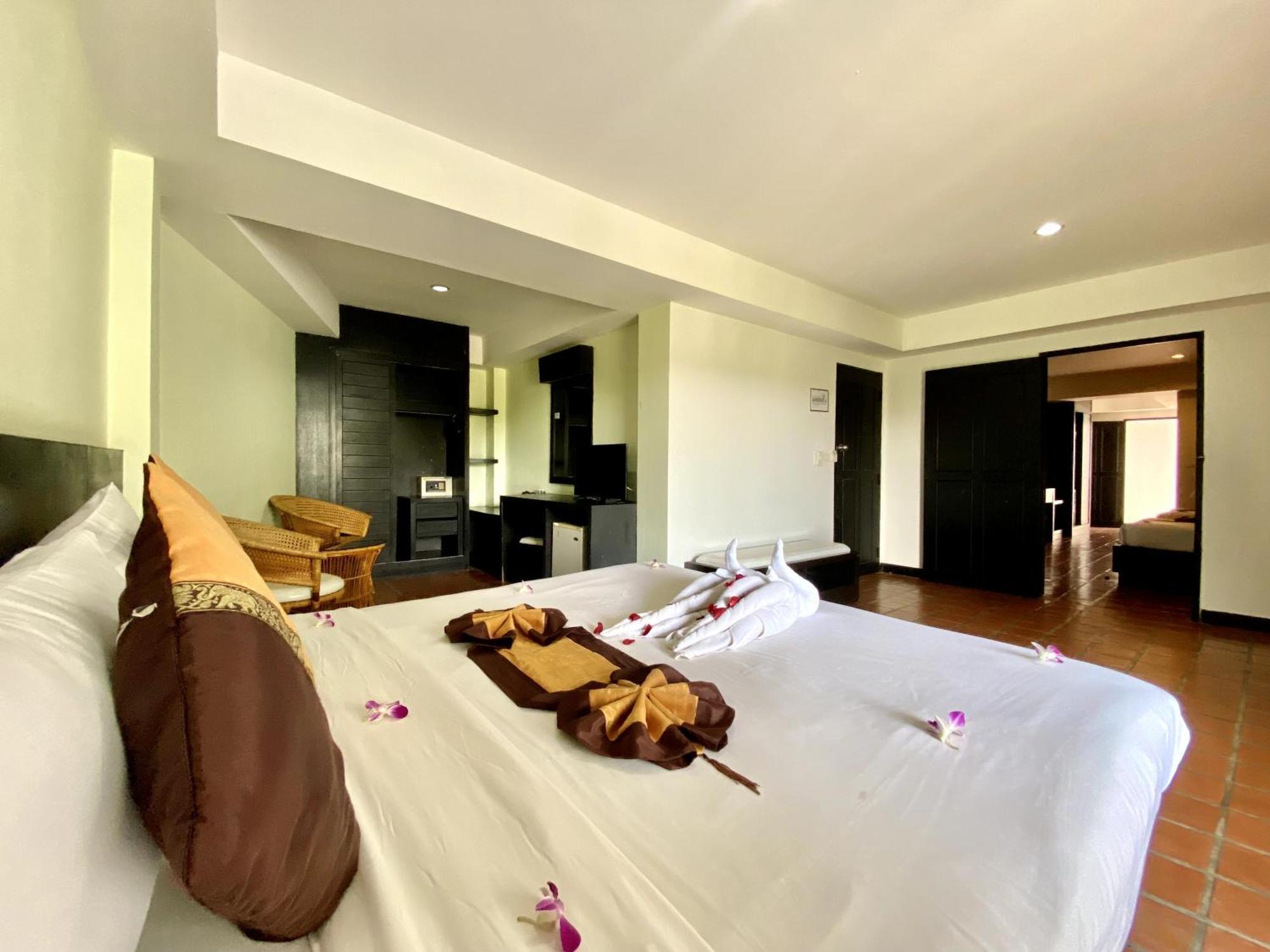 H.R.K.Resort Patong Екстериор снимка