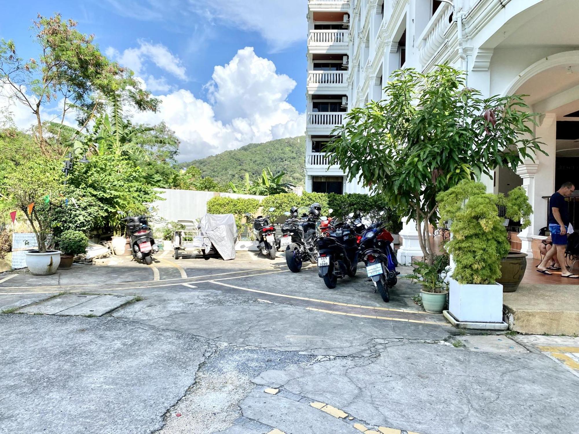 H.R.K.Resort Patong Екстериор снимка